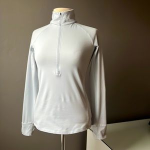 Under Armour cold gear Xs 1/2 zip shirt